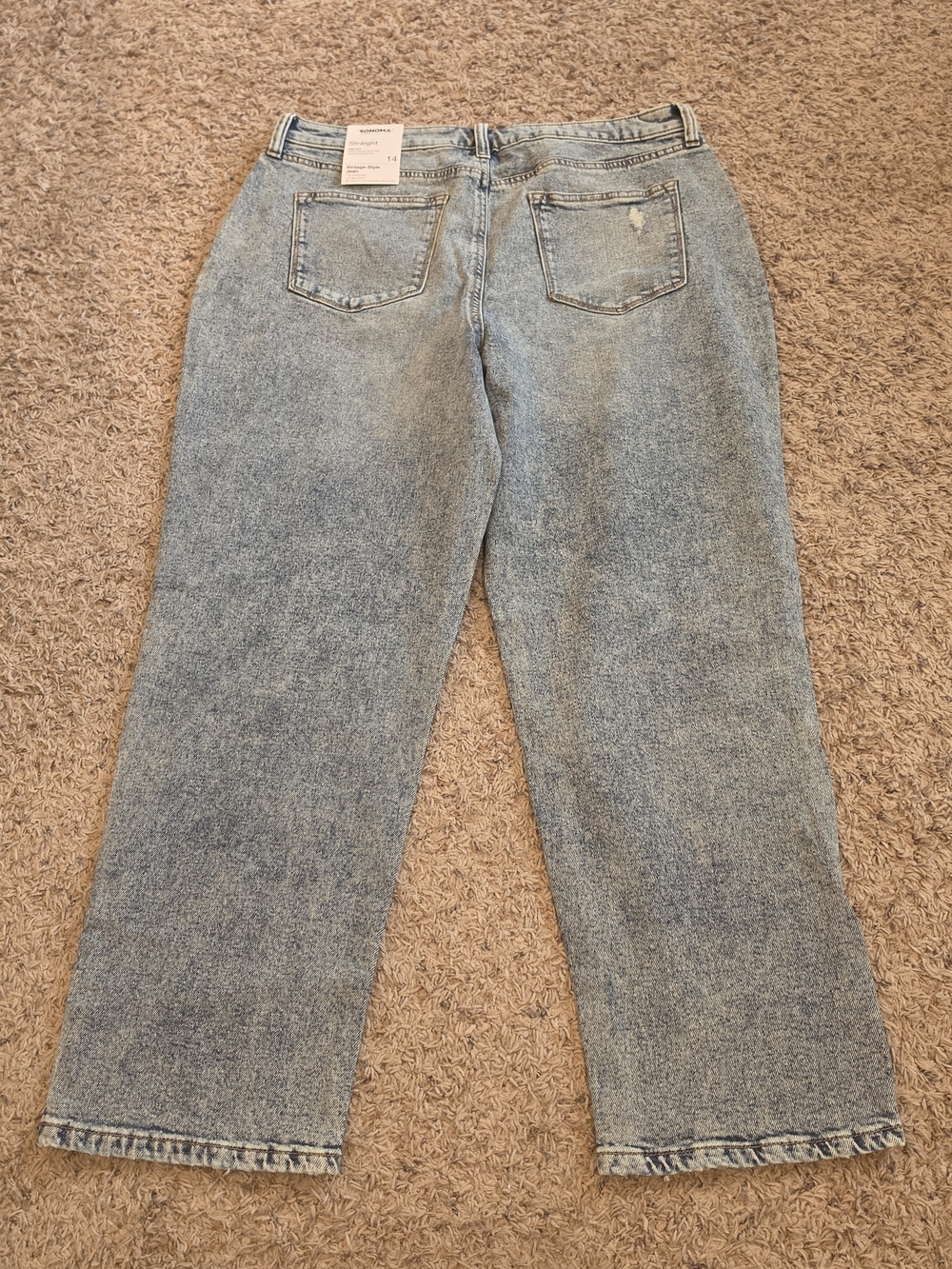 NWT High-Rise Light Wash Straight Leg Jeans - Women